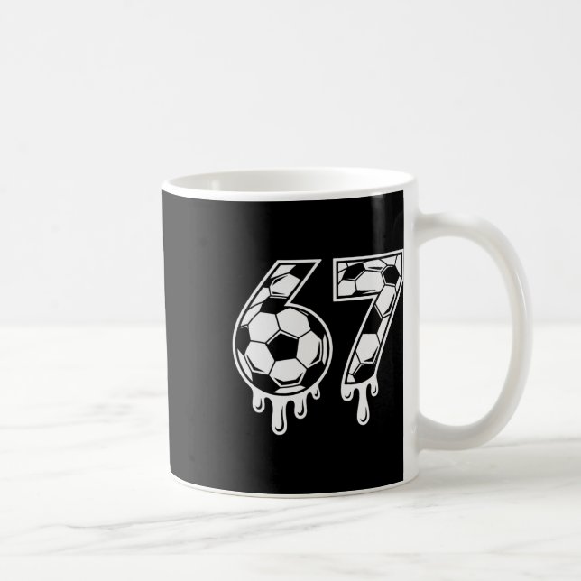 67 Eis-Drip-Soccer Gen Alpha Six Seven Meme  Kaffeetasse (Rechts)