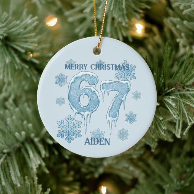 67 Funny 6 7 Six Seven Personalized Christmas Keramik Ornament (Baum)