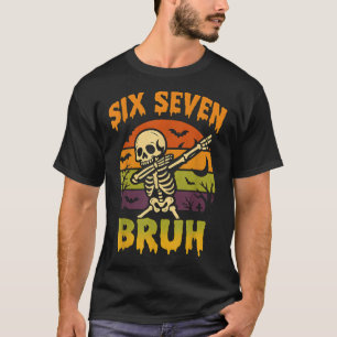 67 Halloween-Meme 6 7 Skelett Sechs Sieben Zahlen T-Shirt
