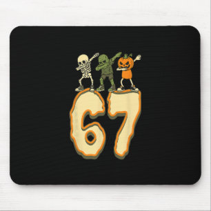 67 Halloween Meme 6 7 Zahlen Sechs Sieben Lustige  Mousepad