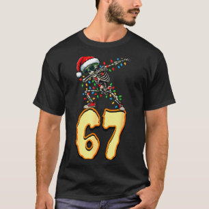 67 Halloween Meme 6 7 Zahlen Sechs Sieben Lustige T-Shirt