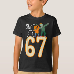 67 Halloween-Meme 6 7 Zahlen Sechs Sieben Skelett T-Shirt