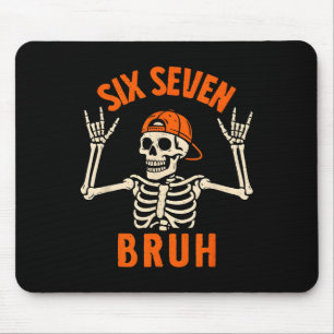 67 Meme 6 7 Lustiger Halloween-Skelett Rockt Auf S Mousepad