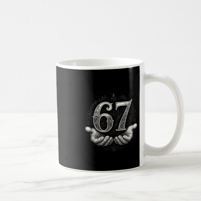 67 Meme 6 7 Sechs Sieben Hände Lustiger Gen-Alpha- Kaffeetasse (Rechts)