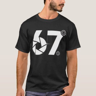 67 Meme Fotograf - Lustiges Kameralinsendesign T-Shirt