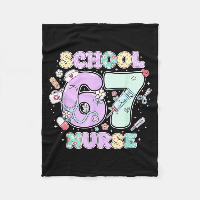 67 Meme Funny School Nurse Six Seven Meme Boys Gir Fleecedecke (Vorderseite)