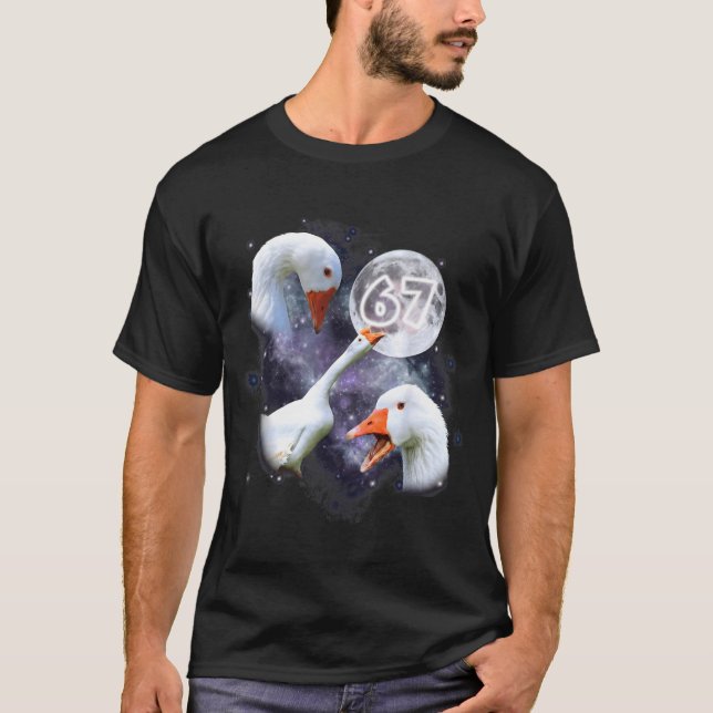 67 Meme Goose Howling At The Moon Funny Six Seven  T-Shirt (Vorderseite)