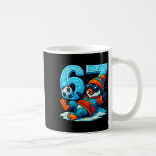67 Pinguin Fußball Lustiges Winter Meme Geschenk _ Kaffeetasse