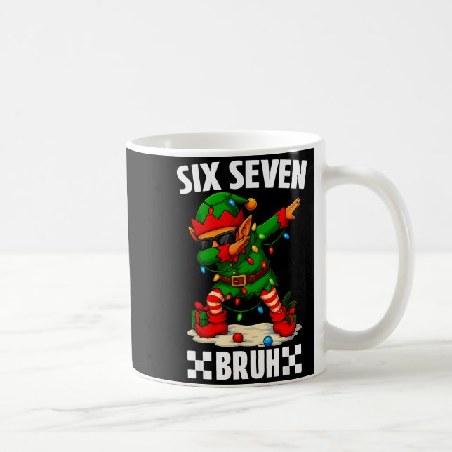 67 Six Seven Bruh Funny Christmas Dabbing Elf 6 7  Kaffeetasse (Rechts)