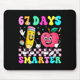 67. Tag des Schul-Shirts 67 Tage schlauer Lehrer B Mousepad