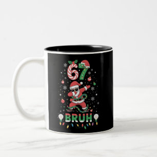 67 Weihnachten Bruh 6 7 Lustiges Meme Santa Dabbin Zweifarbige Tasse