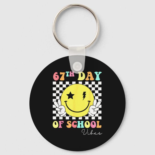 67th Day Of School Smile Face 67 Six Seven Meme Gi Schlüsselanhänger (Vorderseite)