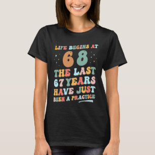 68. Geburtstag Mann Frau 2023 Groovy Life beginnt T-Shirt