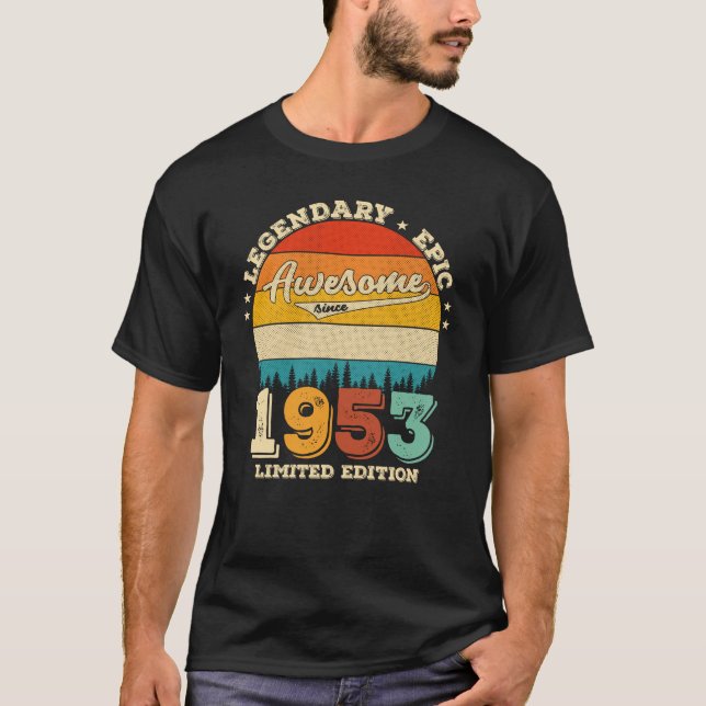 69 Year Old Awesome Since 1953 69th Birthday Gift T-Shirt (Vorderseite)