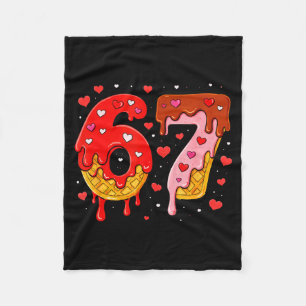 6 7 Cream Drip Six Seven Meme Valentinstag Männer Fleecedecke