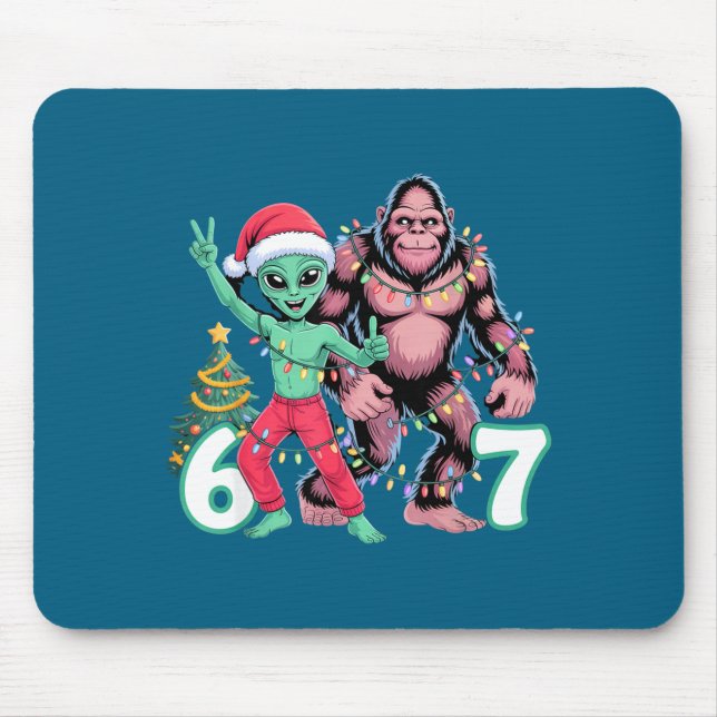 6 7 Meme Christmas Alien Sasquatch Six Seven Fun  Mousepad (Vorne)