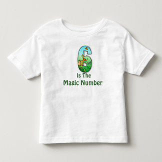 6 est le T-shirt d'enfants en bas âge de nombre