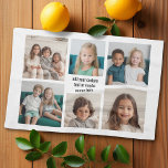 6 FotoCollage Minimalistisch - mit Schwarzweißtext Geschirrtuch<br><div class="desc">Eine Collage von 6 Fotos in einem lustigen Raster mit verschiedenen Größen. Ein einfaches Design mit Snapshots und einem Textblock. Fotos vor dem Hochladen in Quadrate streichen. Klicken Sie zum Anpassen von Fotos oder zum Farbwechsel auf den Bereich Anpassen,  um Änderungen vorzunehmen.</div>