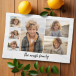 6 FotoCollage mit weißem Hintergrund Geschirrtuch<br><div class="desc">Vordere - 6 Fotoplatte in einem einfachen Raster mit weißem Rand. Ein trendiger Schriftart macht ein modernes,  minimalistisches Design für die Geschenkzeit.</div>