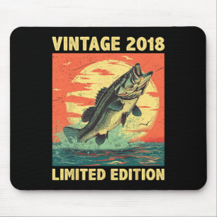 6 Jahre altes Geschenk 2018 Fischfang Fisch 6th B Mousepad