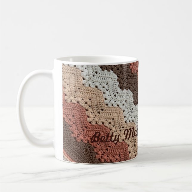 6-tägige Viral Coffee Tasse von Betty McKnit (Links)