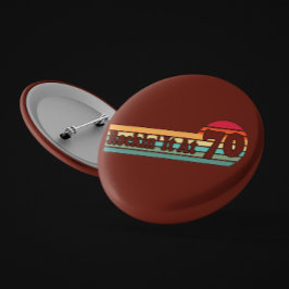 70 et Fière Retro Sunset Badge of Life