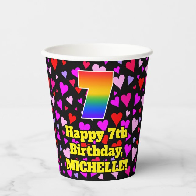 7. Geburtstag: Liebes Herz Muster, Regenbogen 7 Pappbecher (Vorderseite)