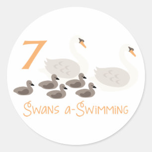 7 Schwänze im Schwimmen Runder Aufkleber