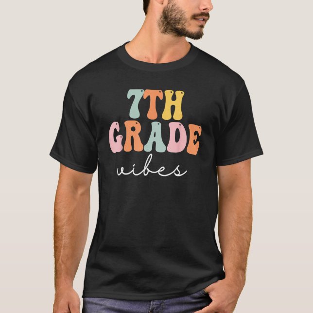 7th Grade Vibes Retro Groovy Women Happy First Day T-Shirt (Vorderseite)