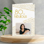 80 und fabulous Gold Glitzer Foto 80. Geburtstag Karte<br><div class="desc">80 und fabulous Gold Glitzer Foto 80. Geburtstagskarte. Moderne Geburtstagskarte mit trendiger Typografie und Imitate goldenen Glitzer Flecken. Das Design hat ein benutzerdefiniertes Foto und einen eigenen Namen. Sie können den Text ändern oder löschen. Machen Sie ihr personalisierten 80. Geburtstagskarte.</div>