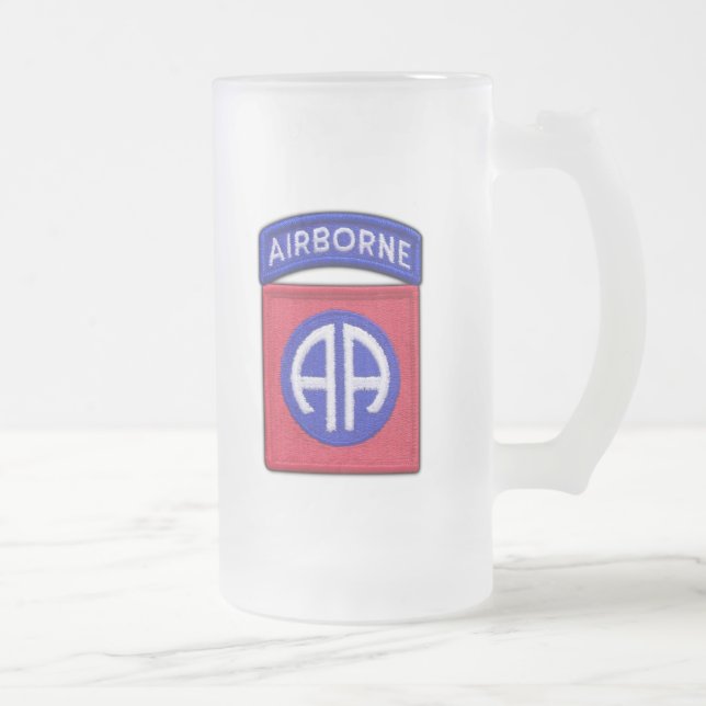 82. ABN Div. im Flugzeug Mattglas Bierglas (Rechts)