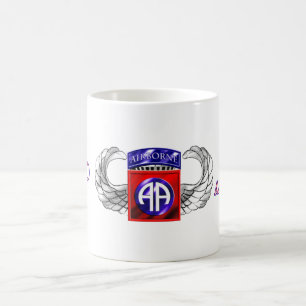 82. Im Flugzeug Abteilung ganz amerikanisch Kaffeetasse