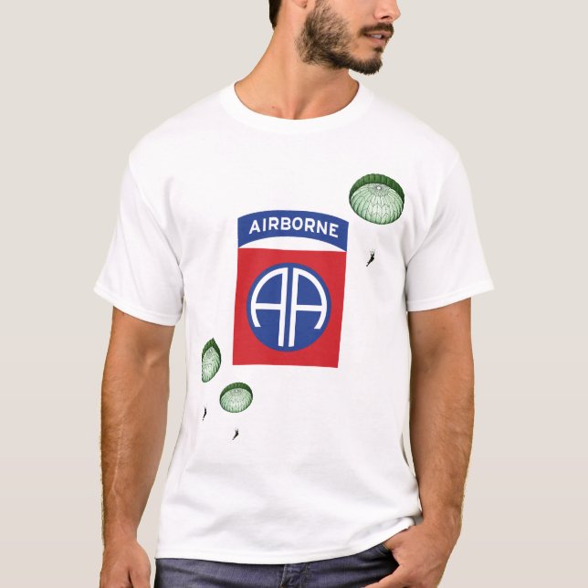 82. Im Flugzeug Abteilungs-Fallschirmjäger T-Shirt (Vorderseite)
