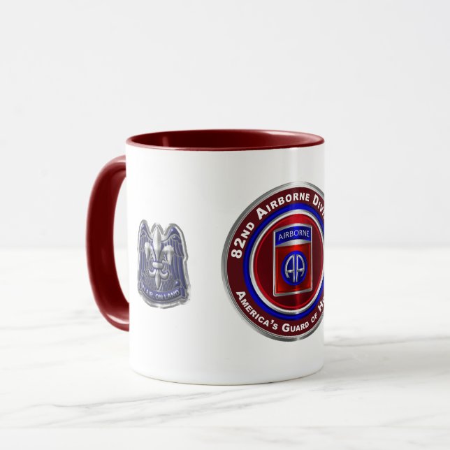 82. Im Flugzeug Division America’s Guardian of Hon Tasse (Vorderseite Links)
