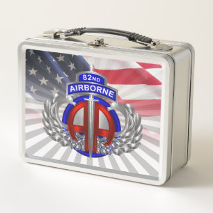 82. Im Flugzeug Division Dagger American Flag Metall Brotdose