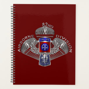 82. Im Flugzeug Division Planer