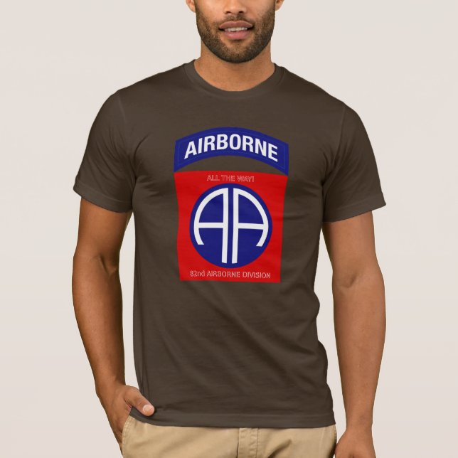 82. Im Flugzeug Division T-Shirt (Vorderseite)
