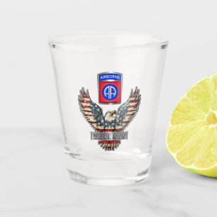 82. Im Flugzeug Division Veteran Schnapsglas