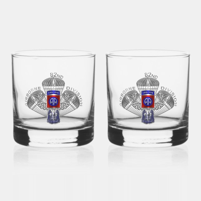82. Im Flugzeug Division Whiskyglas (Vorderseite)