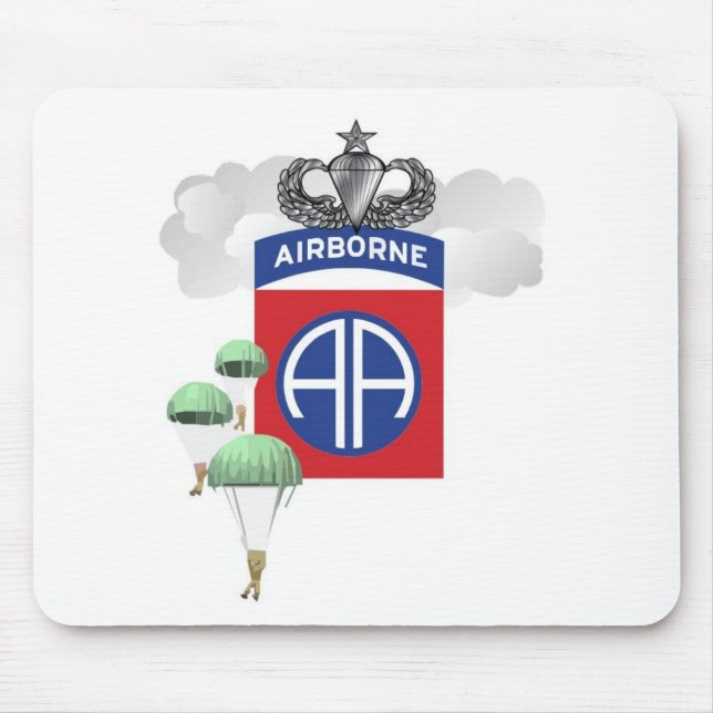 82. Im Flugzeug, Fallschirmjäger, ältere Mousepad (Vorne)