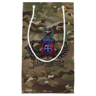 82. Im Flugzeug Jumpmaster-Camouflage Kleine Geschenktüte