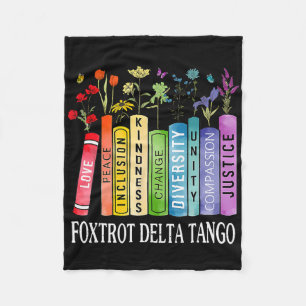 8647 Foxtrots Tangos Deltas Book Blume Resist Boo Fleecedecke