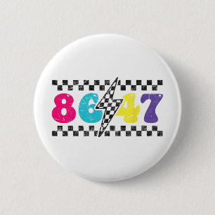 8647 Trump anklagen, subtiles retro kariertes Anti Button