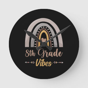 8. Klasse Vibe Eighth Grade Zurück zur Schule Runde Wanduhr