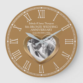 8th Bronze wedding anniversary custom photo heart Große Wanduhr