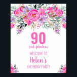90 und fabelhafte pinkfarbene, elegante Geburtstag Poster<br><div class="desc">Elegantes Design für eine 90. Geburtstagsfeier mit einem rosa "90 und fabelhaft" und einem prägnanten Namen,  der von einer femininen Aquarell-Blume auf weißem Hintergrund verziert wird. Anpassen von Alter,  Text,  Name und Hintergrundfarbe.</div>