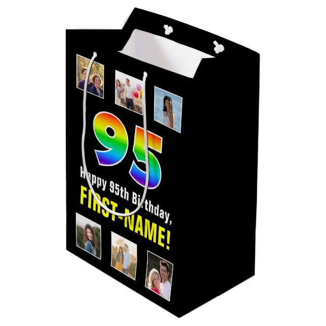95. Geburtstag: Regenbogen "95", benutzerdefiniert Mittlere Geschenktüte (Rückseite Schrägansicht)