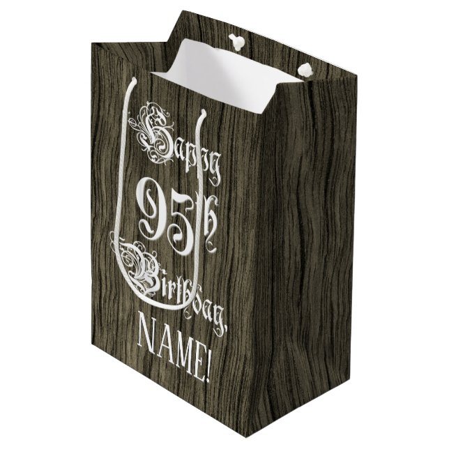 95 th Birthday: Fancy, Falke Wood Look + Custom Na Mittlere Geschenktüte (Vorderseite Schrägansicht)