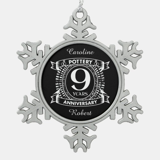 9. Hochzeitstorte Schneeflocken Zinn-Ornament (Vorderseite)
