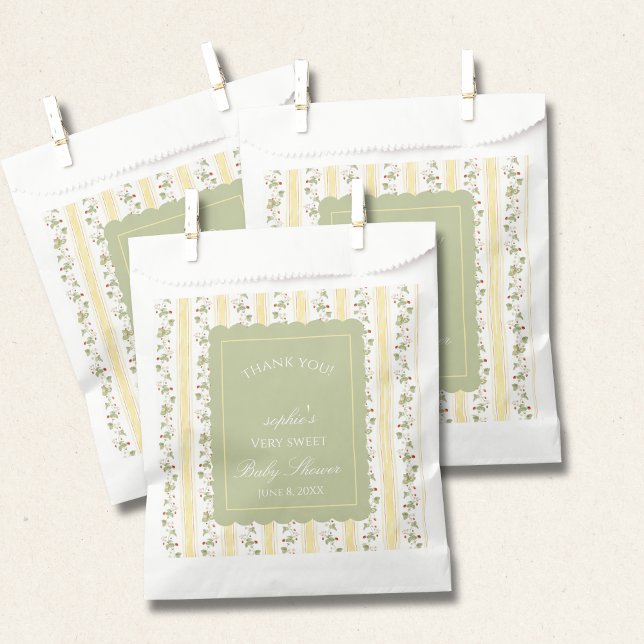 A berry sweet baby is on the way  geschenktütchen (Von Creator hochgeladen)